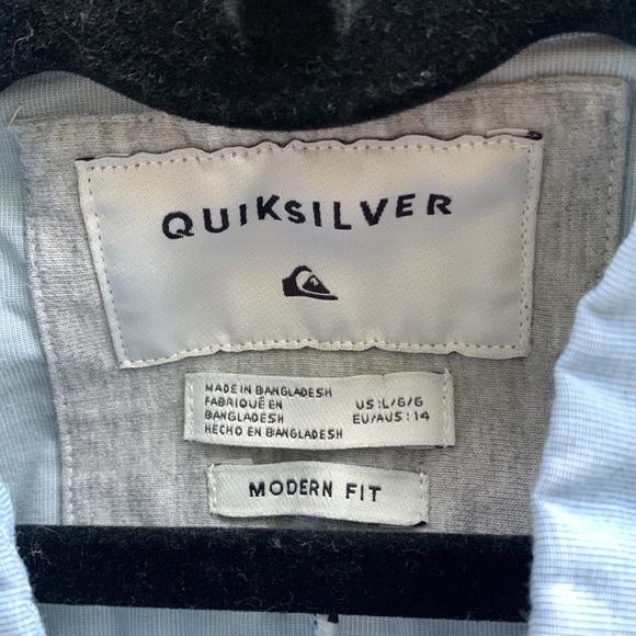 2 for $10 // Quiksilver Boys Button Down - Picture 5 of 5